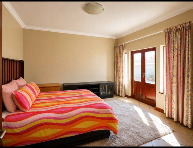 4 BEDROOM HOUSE FOR SALE IN MIDSTREAM ESTATE